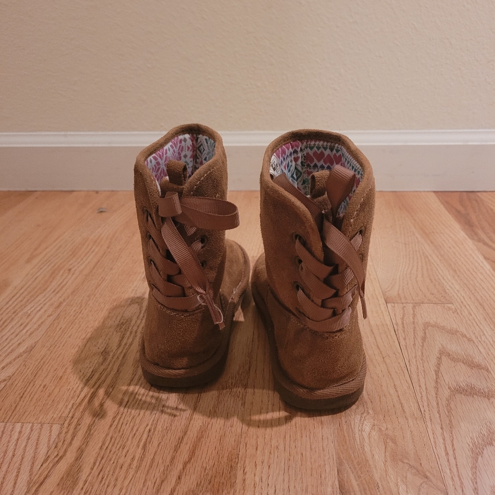 Carter's F-uggs - Picture 7 of 7